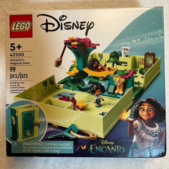 900 piece classic lego set